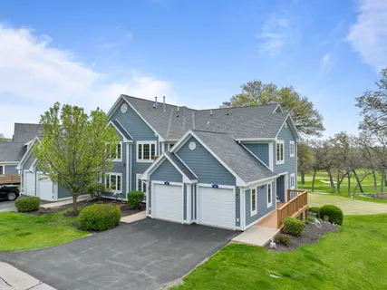 $425,000 | 935 Scotland Drive, Unit 963, Geneva, WI 53147
