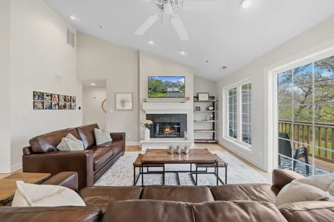 $425,000 | 935 Scotland Drive, Unit 963, Geneva, WI 53147