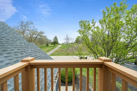 $425,000 | 935 Scotland Drive, Unit 963, Geneva, WI 53147
