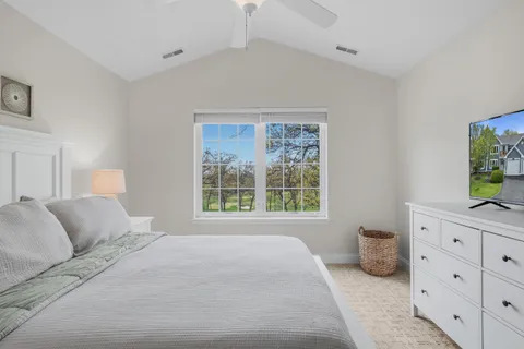 $425,000 | 935 Scotland Drive, Unit 963, Geneva, WI 53147