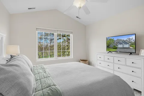 $425,000 | 935 Scotland Drive, Unit 963, Geneva, WI 53147