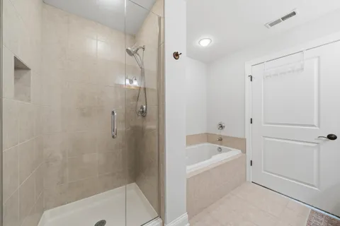 $425,000 | 935 Scotland Drive, Unit 963, Geneva, WI 53147