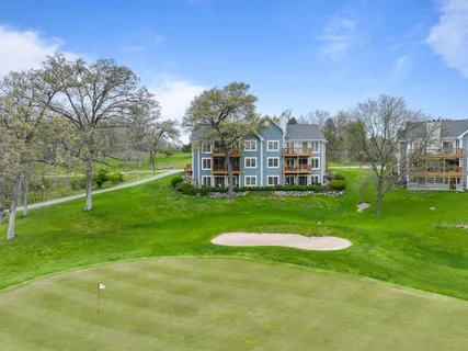 $425,000 | 935 Scotland Drive, Unit 963, Geneva, WI 53147