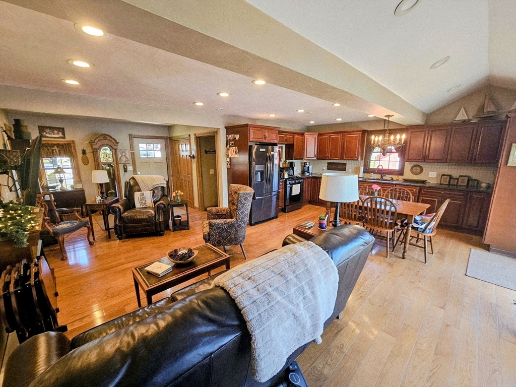 67 South Charlton Shore Road Charlton, MA 01507 - Photo 15 of 33