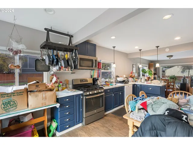 $929,900 | 7010 Southeast Lamphier Street, Milwaukie, OR 97222