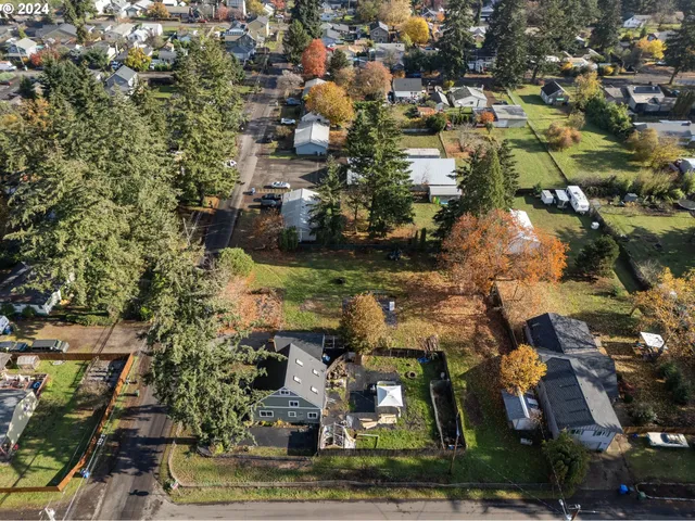 $929,900 | 7010 Southeast Lamphier Street, Milwaukie, OR 97222