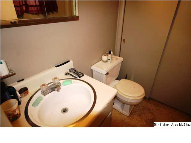 2122 Finley Street Southwest Jacksonville, AL 36265 - Photo 6 of 29
