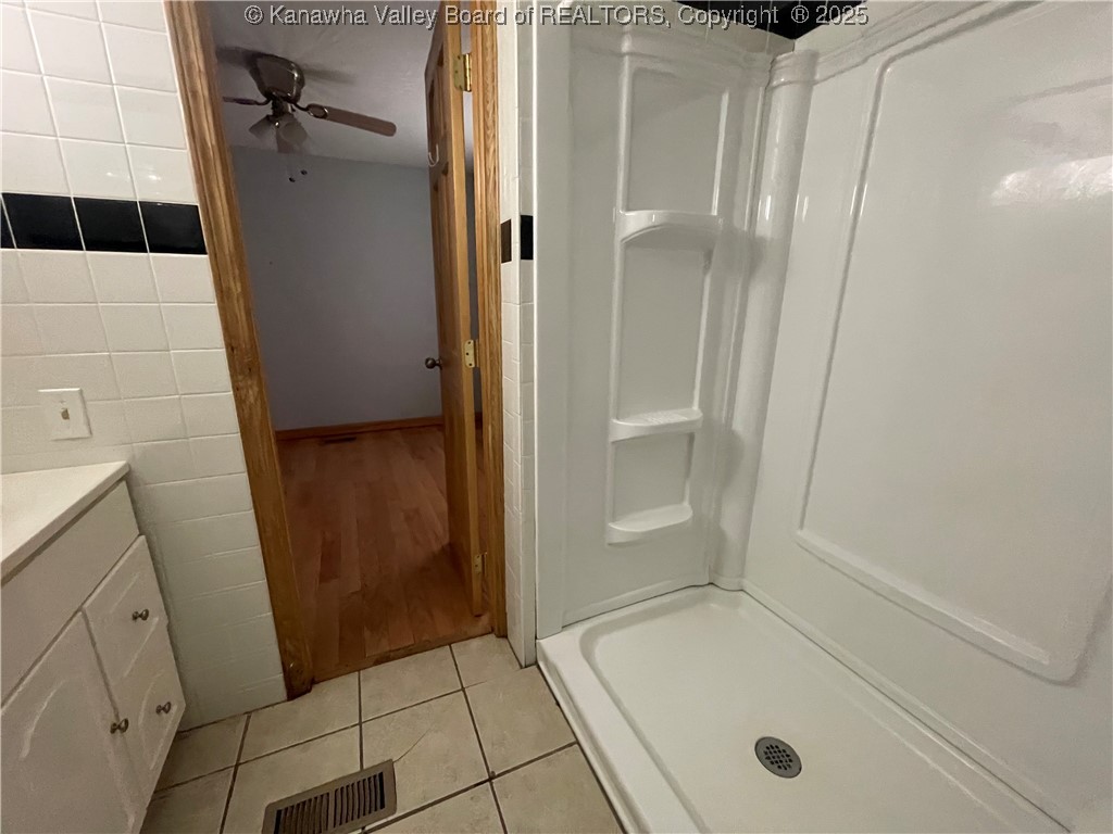 1239 Co Rte 30/2 Charleston, WV 25320 - Photo 17 of 18 Gallery Image 17
