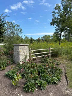 a sign on the side of the wall