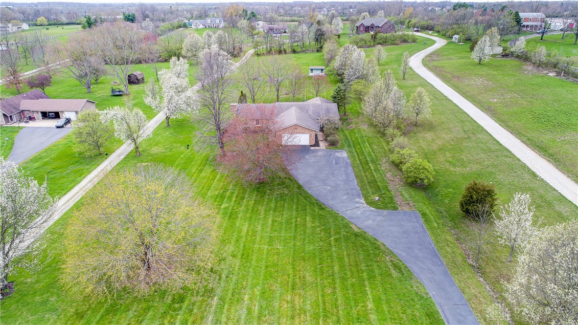2205 Hart Road Lebanon, OH 45036 - Photo 2 of 50 Gallery Image 2