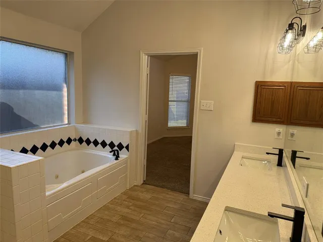 $2,600 | 2857 Hampshire Lane, Rockwall, TX 75032