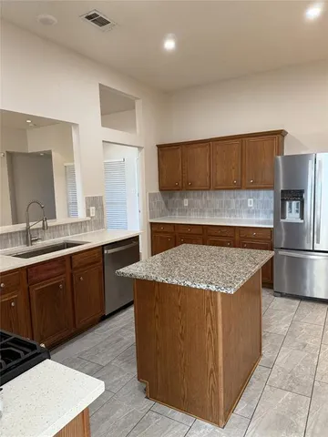 $2,600 | 2857 Hampshire Lane, Rockwall, TX 75032