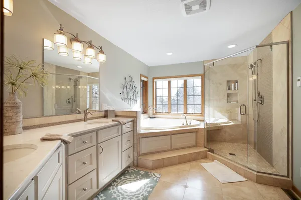 $575,000 | 109 Teton Court, Mankato, MN 56001