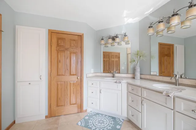 $600,000 | 109 Teton Court, Mankato, MN 56001