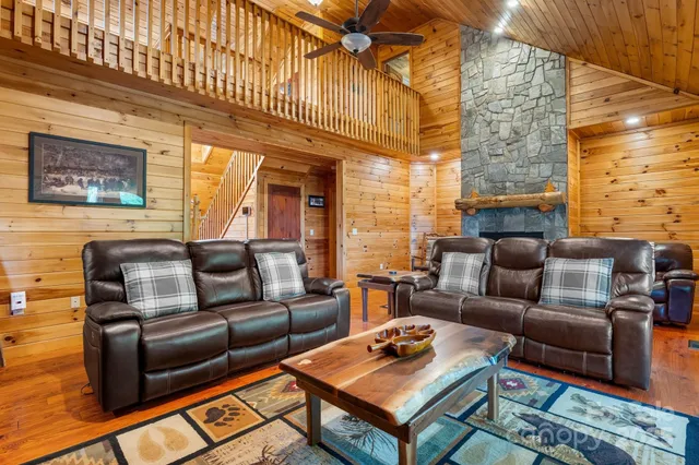 $1,175,000 | 110 Mountain Crest Drive South, Marion, NC 28752