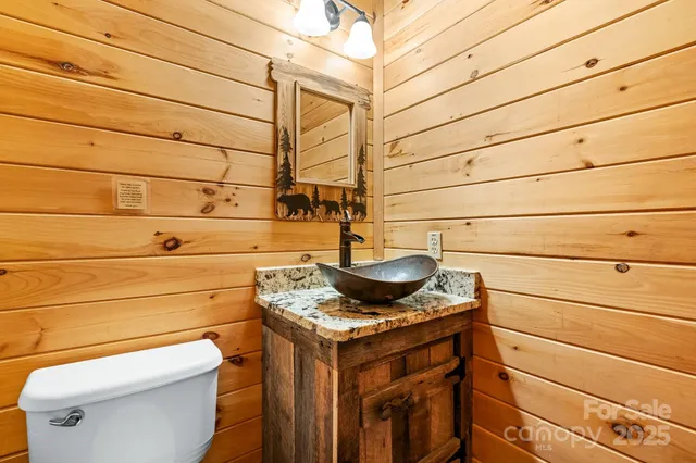 $1,175,000 | 110 Mountain Crest Drive South, Marion, NC 28752