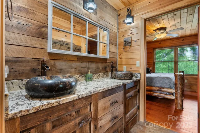 $1,175,000 | 110 Mountain Crest Drive South, Marion, NC 28752