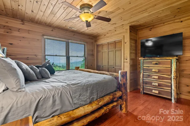 $1,175,000 | 110 Mountain Crest Drive South, Marion, NC 28752