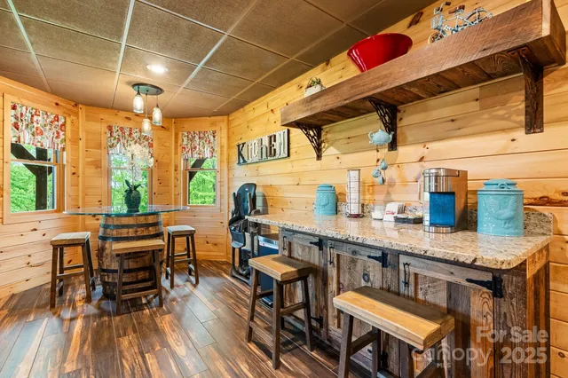 $1,175,000 | 110 Mountain Crest Drive South, Marion, NC 28752