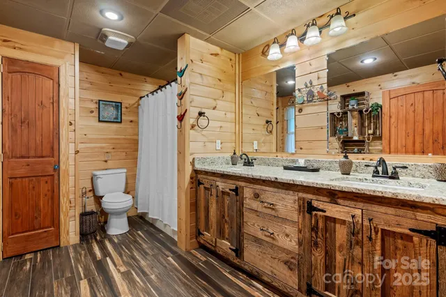 $1,175,000 | 110 Mountain Crest Drive South, Marion, NC 28752