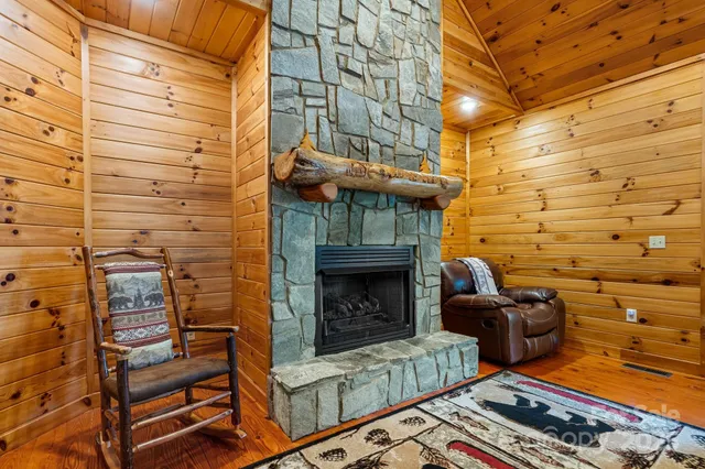 $1,175,000 | 110 Mountain Crest Drive South, Marion, NC 28752