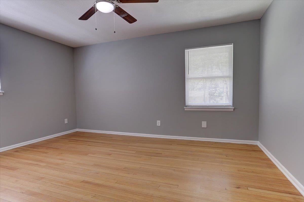 3263 Glen Logan Road Memphis, TN 38134 - Photo 21 of 40 an empty room with a window