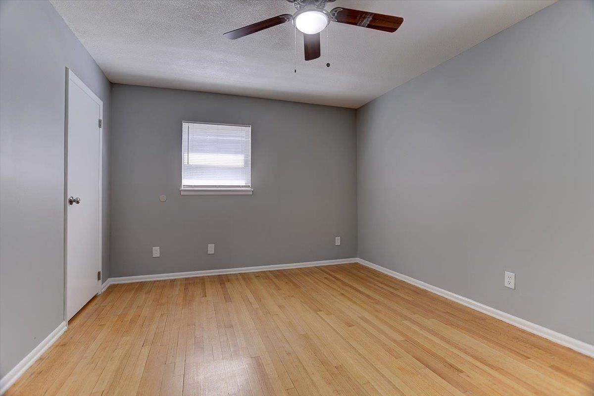 3263 Glen Logan Road Memphis, TN 38134 - Photo 24 of 40 an empty room with a window