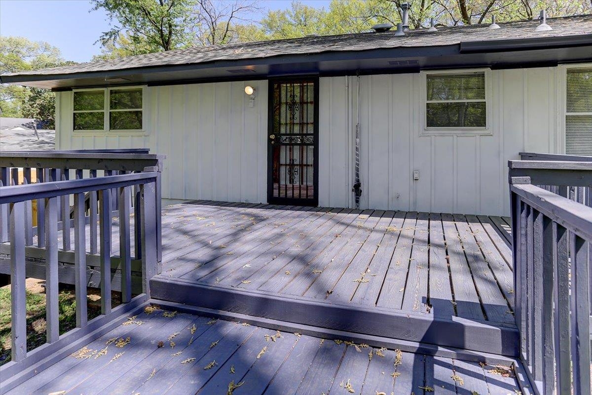 3263 Glen Logan Road Memphis, TN 38134 - Photo 40 of 40 a view of backyard with deck and wooden floor