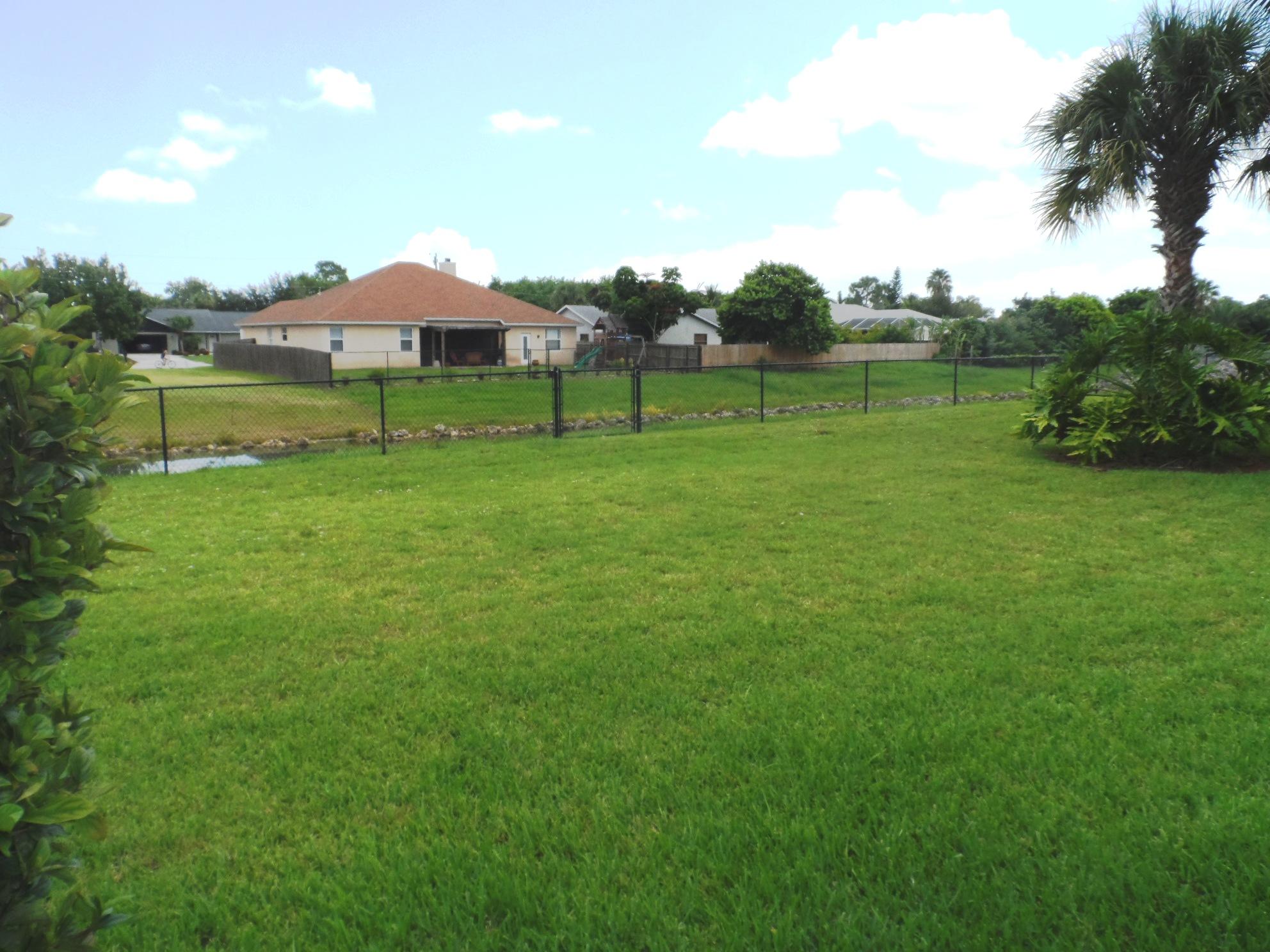 301 Southwest Aster Road Port St. Lucie, FL 34953 - Photo 17 of 20 004