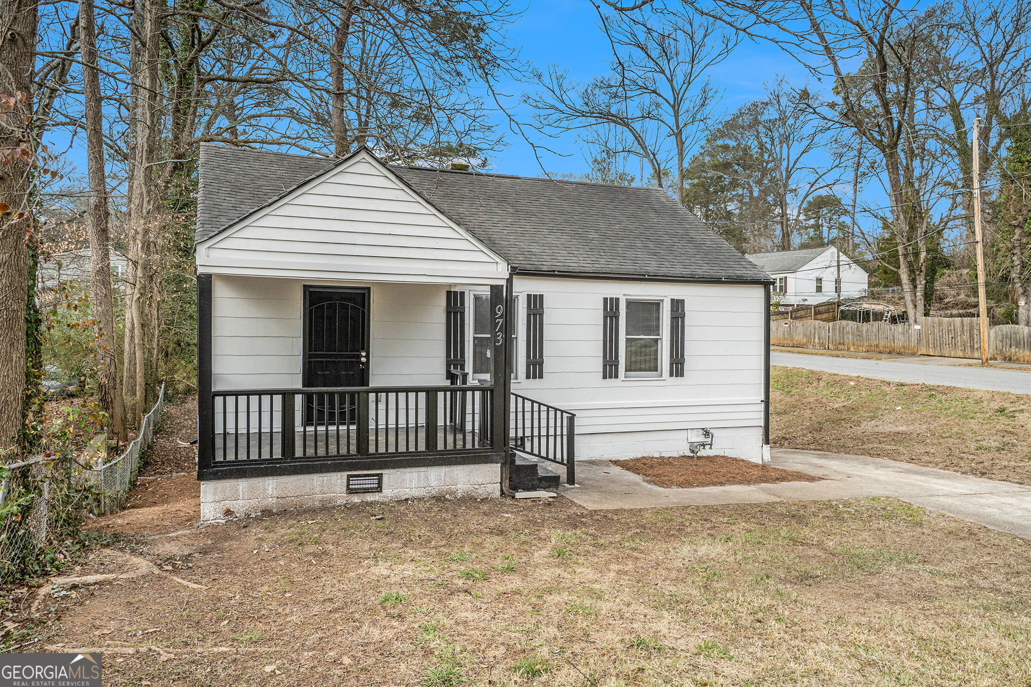 973 Lawton Street Southwest Atlanta, GA 30310 - Photo 2 of 25