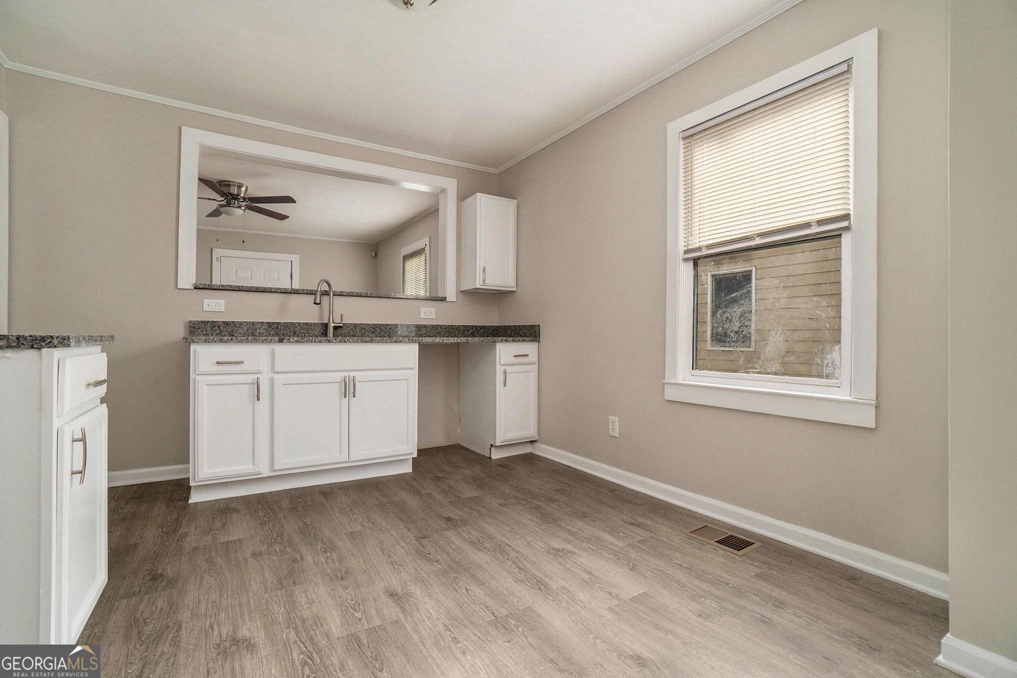 973 Lawton Street Southwest Atlanta, GA 30310 - Photo 9 of 25