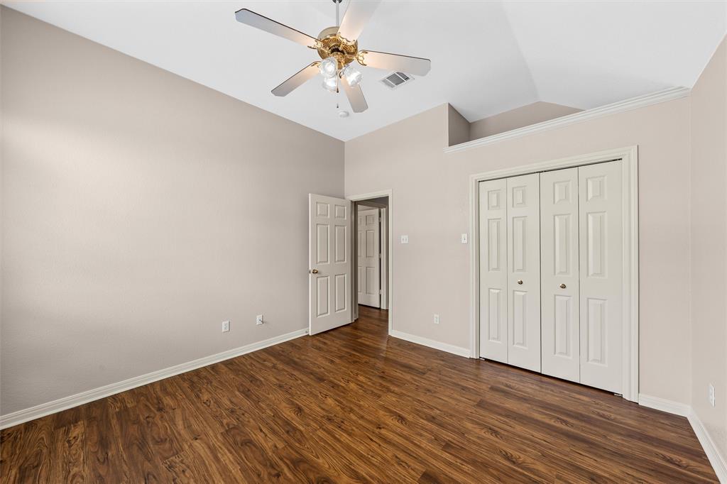 1041 Cheyenne Trail Hewitt, TX 76643 - Photo 18 of 37