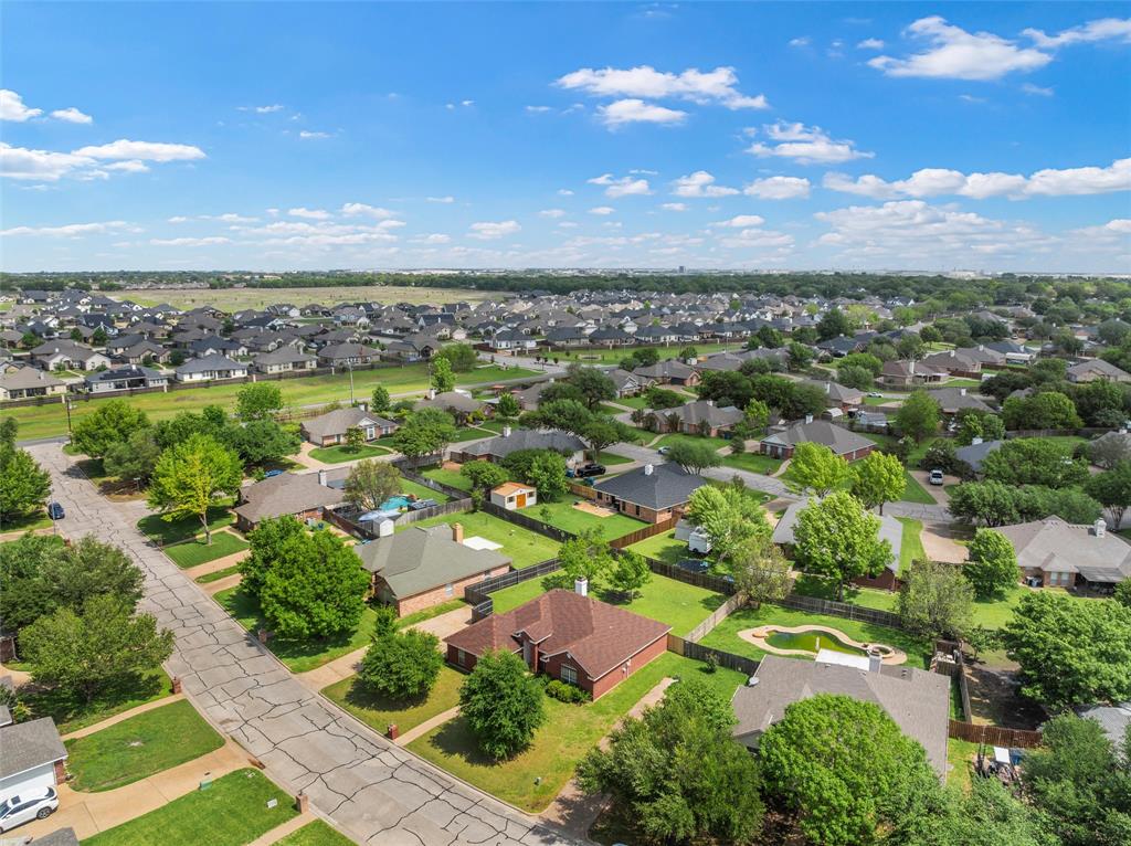 1041 Cheyenne Trail Hewitt, TX 76643 - Photo 32 of 37