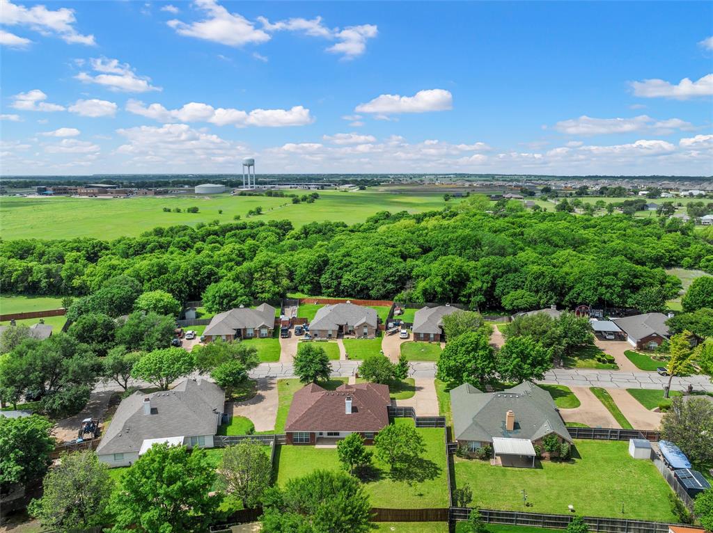 1041 Cheyenne Trail Hewitt, TX 76643 - Photo 34 of 37