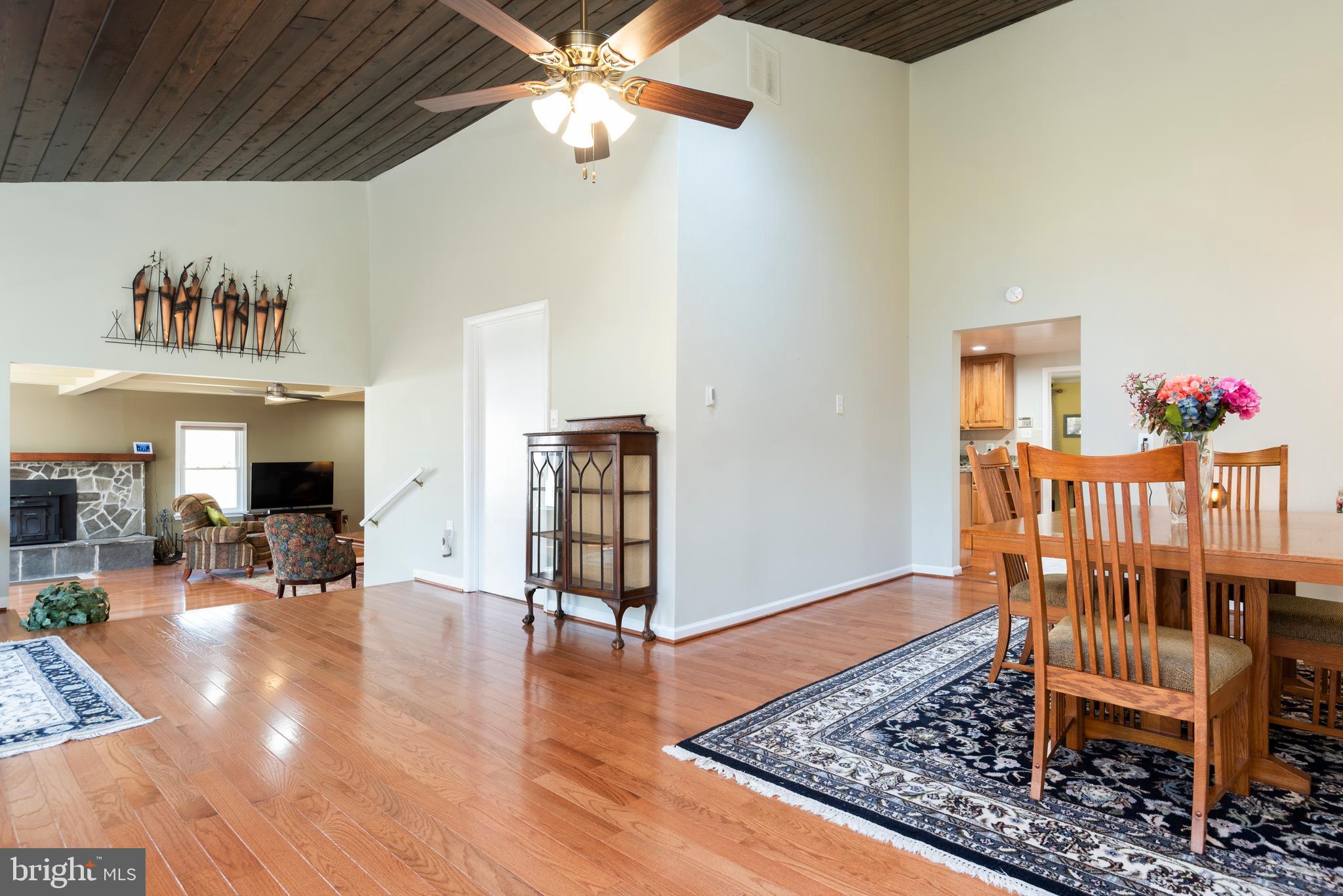 7136 Barry Road Alexandria, VA 22315 - Photo 14 of 40