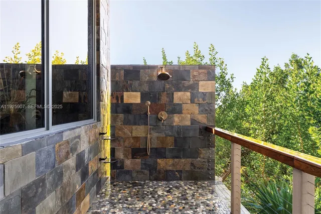 $33,500,000 | 57783 Morton Street, Marathon, FL 33050