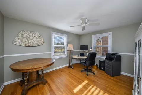 $938,000 | 541 Park Row, Glen Ellyn, IL 60137