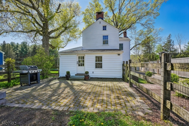 169 Stanton Road Flemington, NJ 08822 - Photo 4 of 38