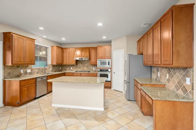 $3,400 | 17439 Memorial Mills Drive, Spring, TX 77379