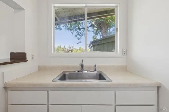 $985,000 | 11150 Sir Francis Drake Boulevard, Point Reyes Station, CA 94956