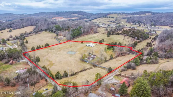 $929,900 | 180 Ailor Gap Road, Maynardville, TN 37807