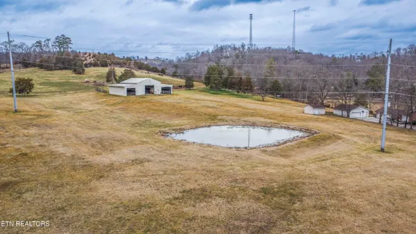 $929,900 | 180 Ailor Gap Road, Maynardville, TN 37807