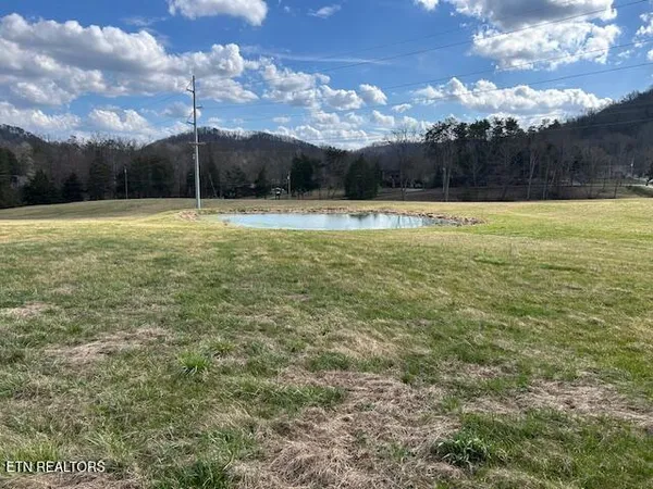 $929,900 | 180 Ailor Gap Road, Maynardville, TN 37807