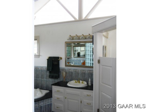 2209 Old Greenville Road Staunton, VA 24401 - Photo 14 of 36 Gallery Image 14
