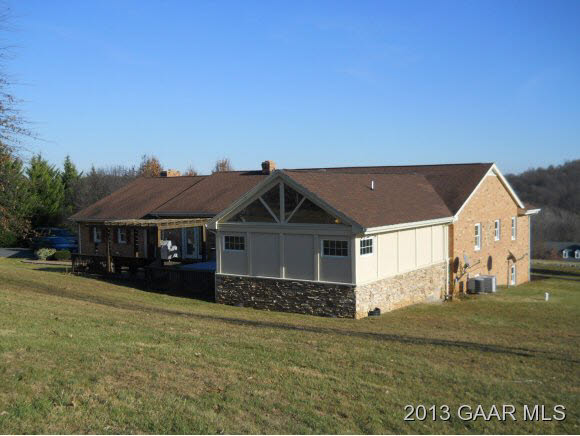 2209 Old Greenville Road Staunton, VA 24401 - Photo 2 of 36 Gallery Image 2