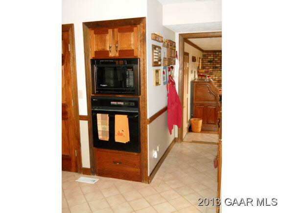 2209 Old Greenville Road Staunton, VA 24401 - Photo 10 of 36 Gallery Image 10