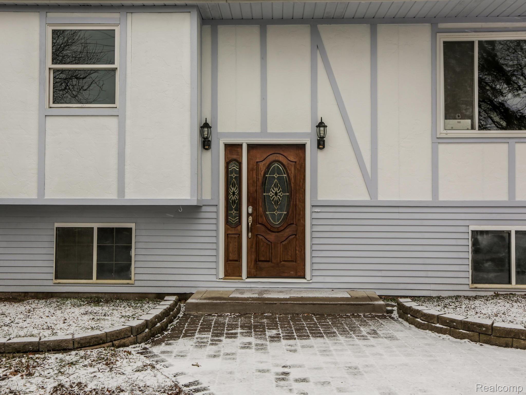 1075 Orion Road Lake Orion, MI 48362 - Photo 2 of 24 1075 Orion Rd Orion charter-017-013-1075 Orion Rd Lake Orion00017-MLS_Size.jpg