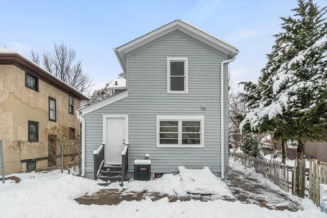 $269,900 | 332 North Avenue, Aurora, IL 60505