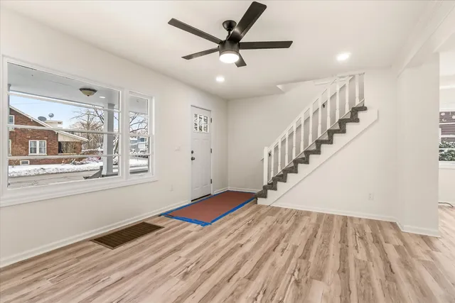 $269,900 | 332 North Avenue, Aurora, IL 60505