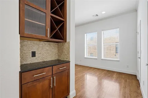 $515,000 | 636 East Bluff Street, Fort Worth, TX 76102